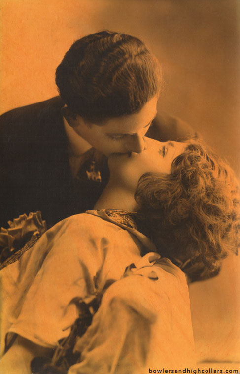 Douno postcard. Private Collection.