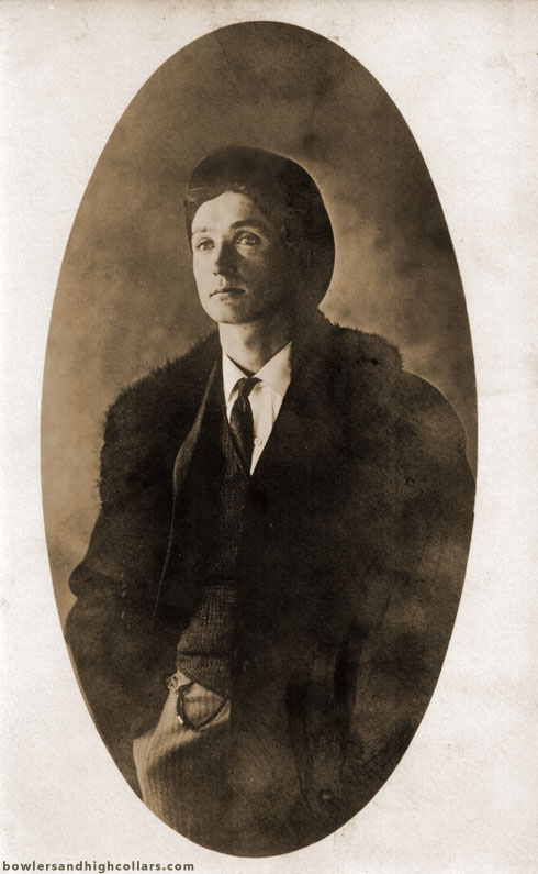 The model pose. RPPC. Private Collection.