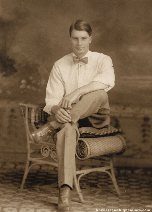 rppc-cyko-sitting-bowtie